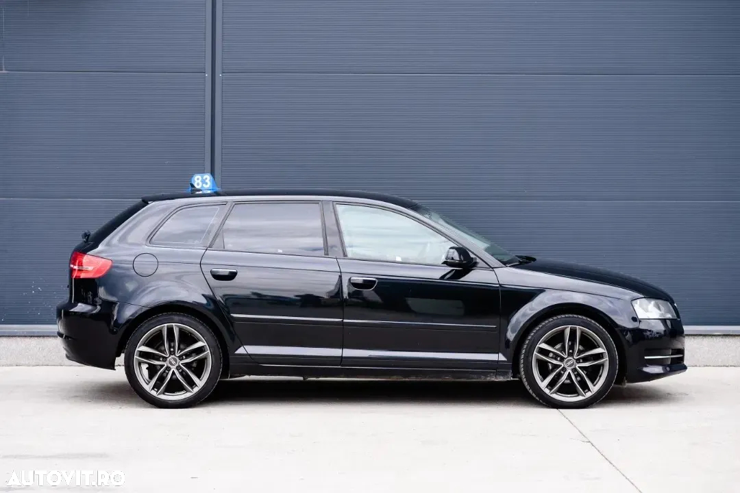 Audi A3 1.6 TDI Sportback DPF S tronic S line Sportpaket - 5