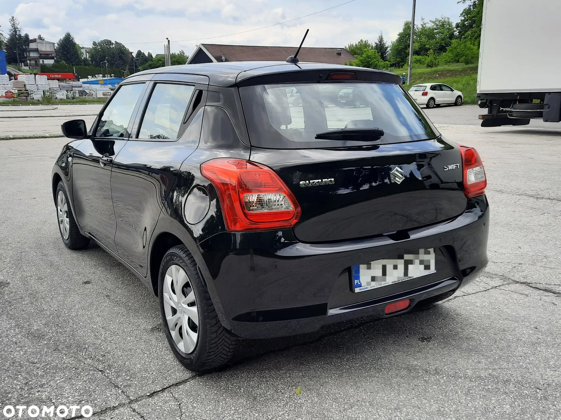 Suzuki Swift 1.2 Premium Plus - 4