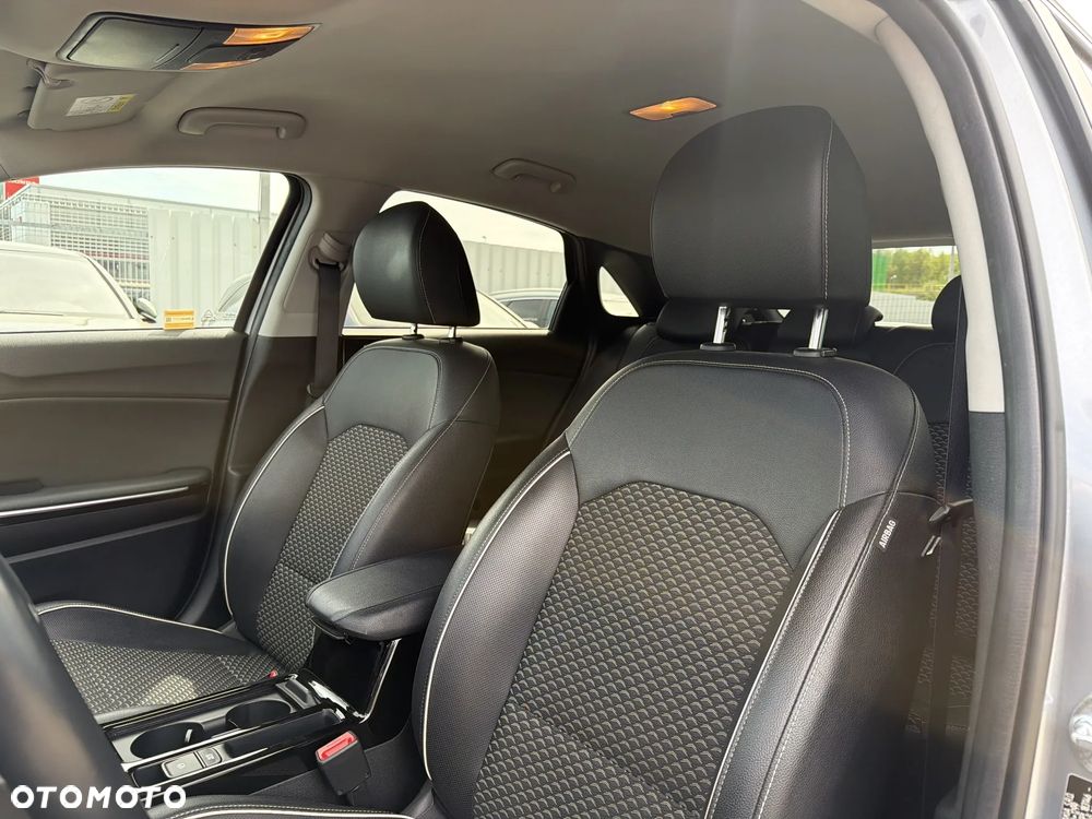 Kia Ceed 1.5 T-GDI Business Line DCT - 12