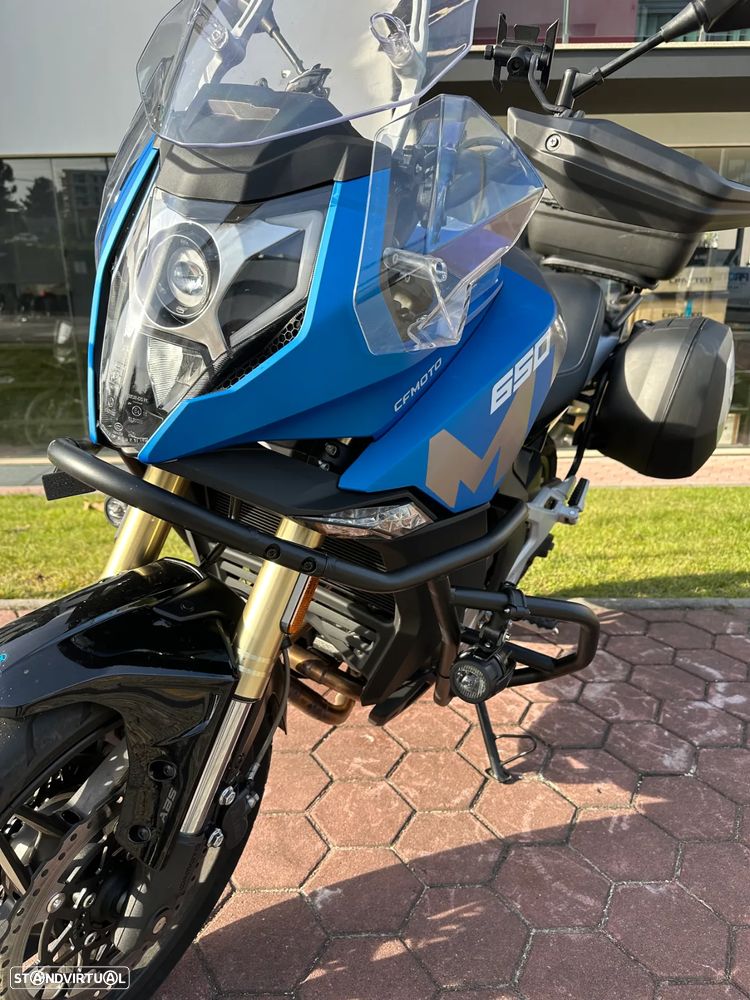 CF Moto 650MT punhos aqu, farois aux, malas - 9