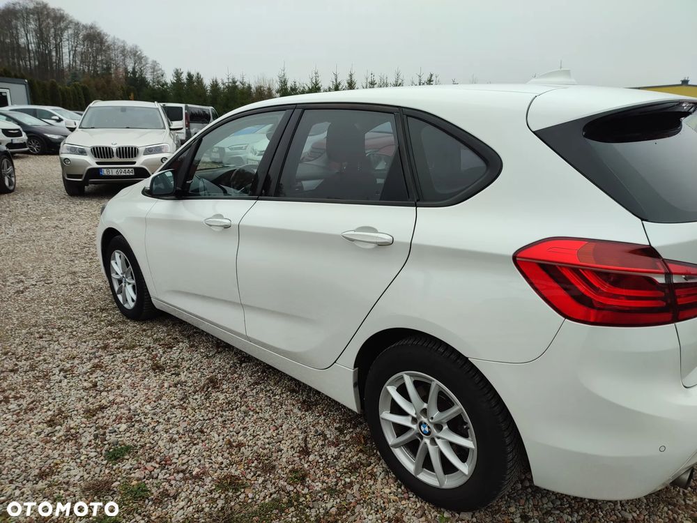 BMW Seria 2 218i - 4