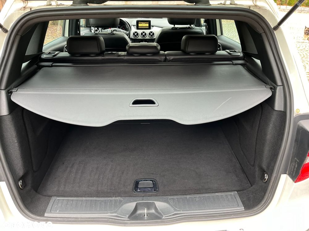 Mercedes-Benz Klasa B 200 CDI (BlueEFFICIENCY) - 33