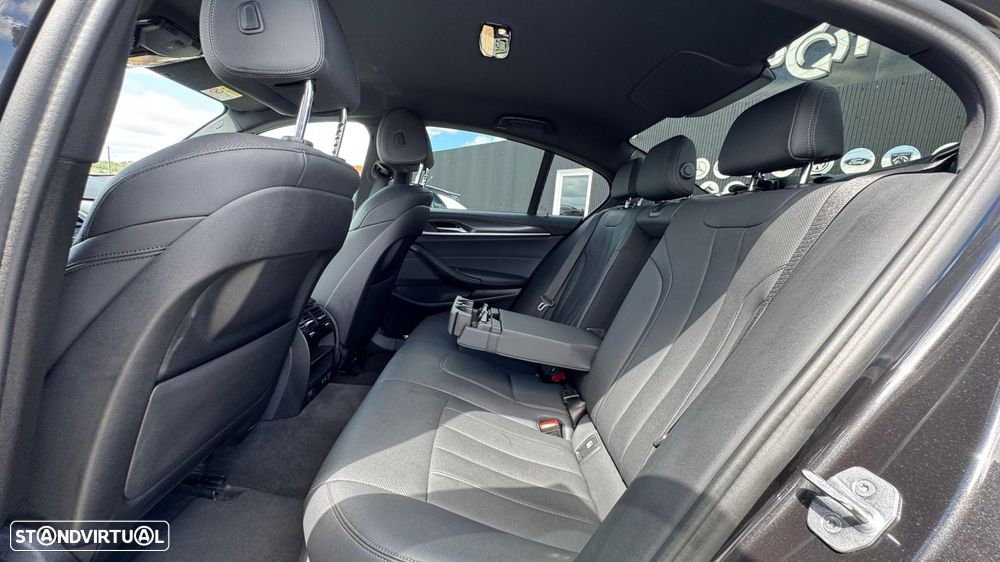 BMW 530 e Pack M - 10