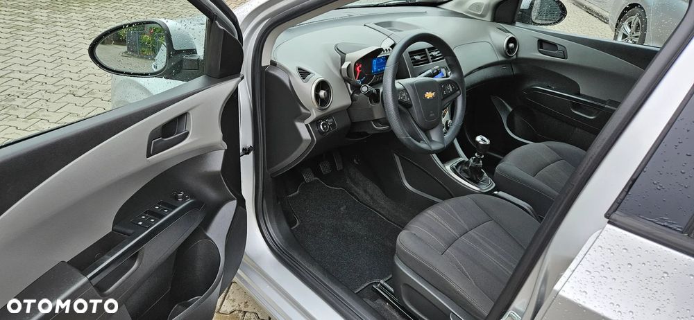 Chevrolet Aveo 1.4 LT S/S - 14