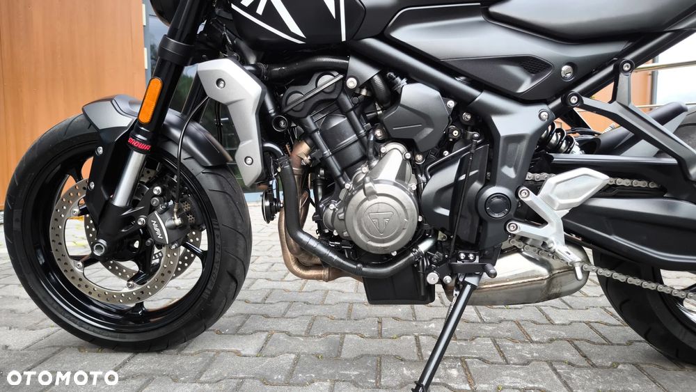 Triumph Trident - 25