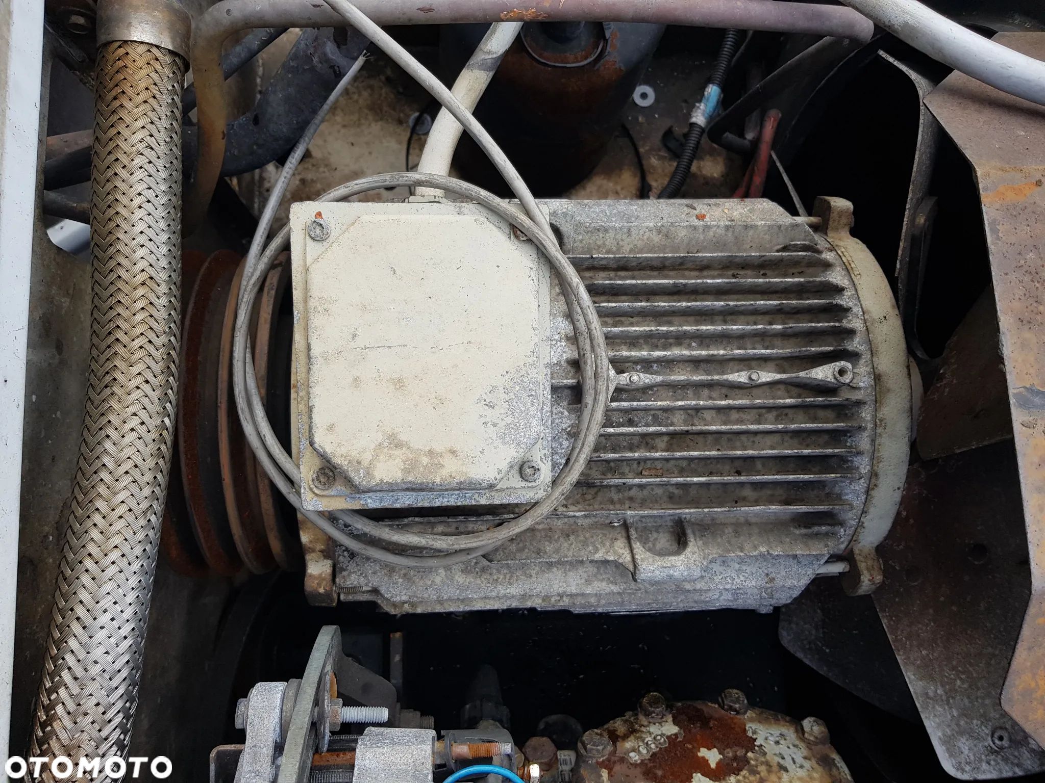 SILNIK ELEKTRYCZNY 11kW CARRIER SUPRA 850 LS132MT - 1