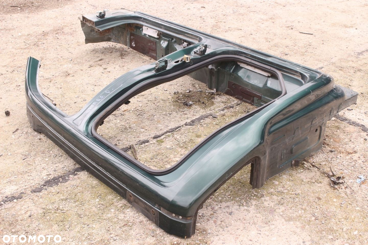 Prawy Bok Próg Słupek Nissan Navara D40 - 6