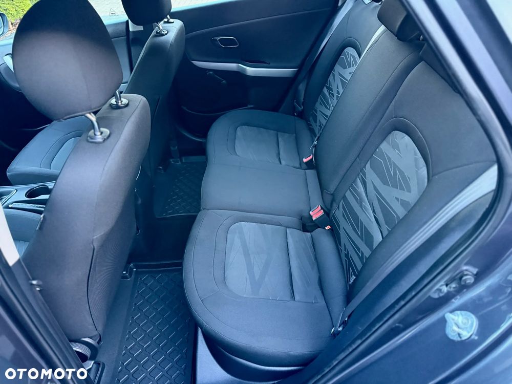 Kia Ceed - 15