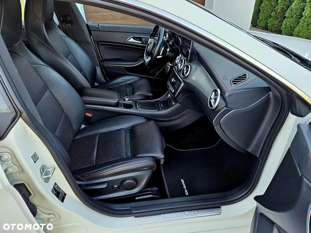 Mercedes-Benz CLA 220 (CDI) d AMG Line - 24