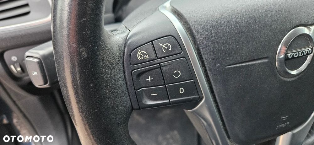 Volvo V40 D2 Geartronic - 28