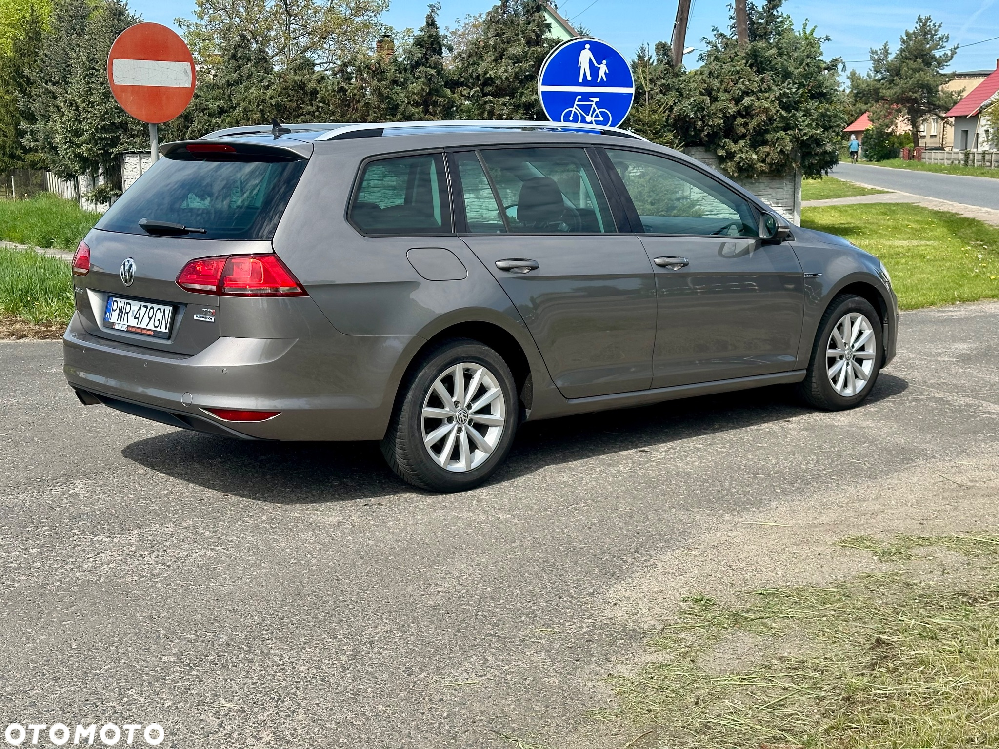 Volkswagen Golf 1.6 TDI BlueMotion Technology DSG Lounge - 6