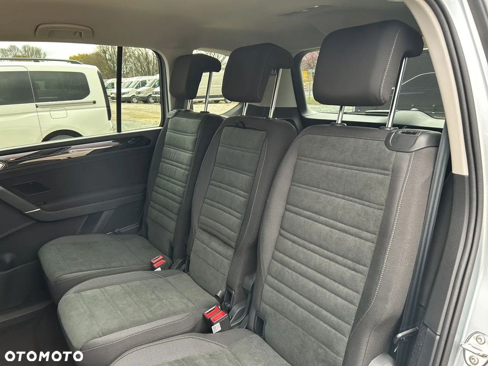 Volkswagen Touran - 7