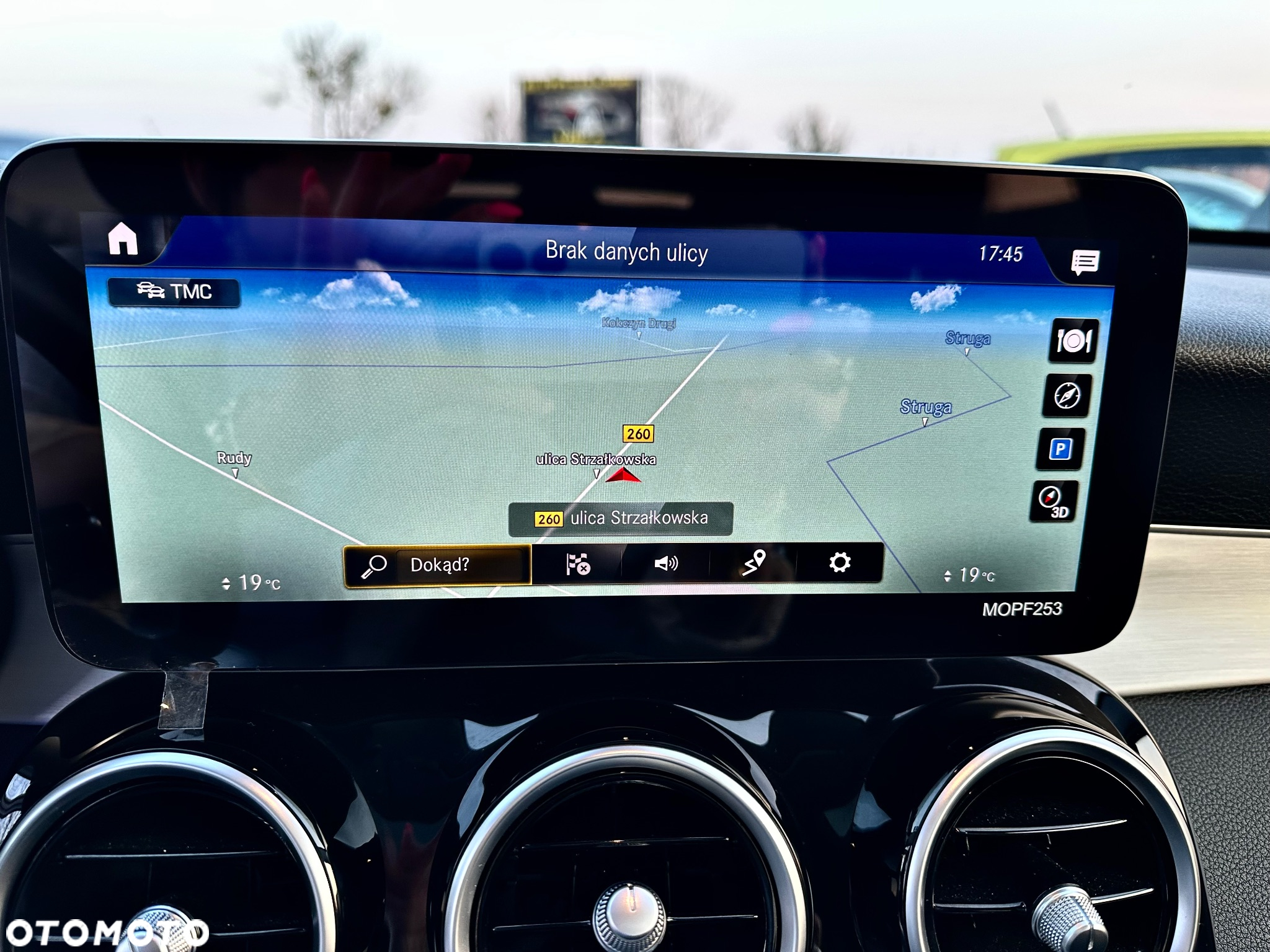Mercedes-Benz GLC 300 e 4-Matic - 12