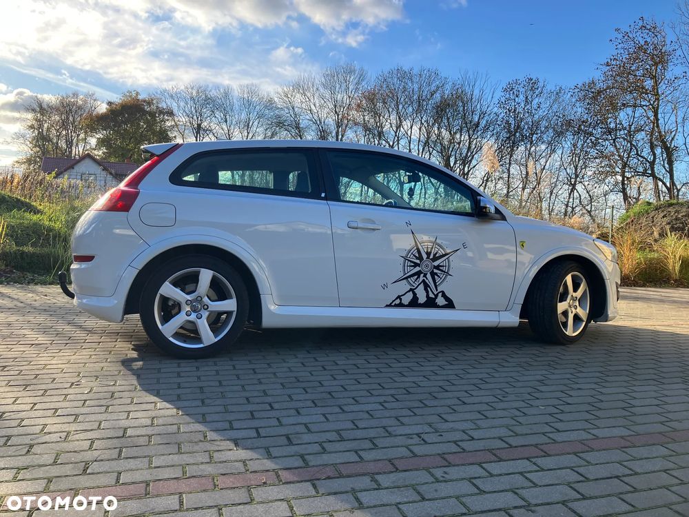 Volvo C30 D2 R-Design - 3