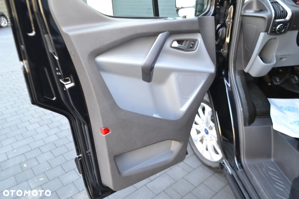 Ford TRANSIT CUSTOM SPORT - 31