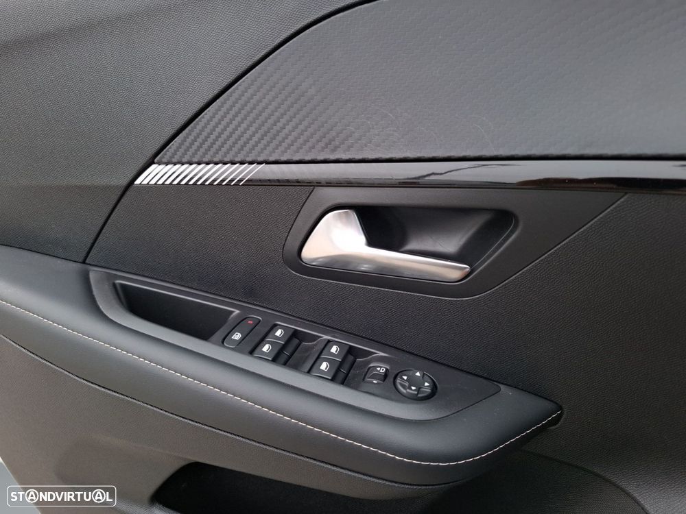 Peugeot e-208 51 kWh Allure - 23