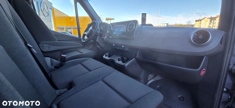 Mercedes-Benz Sprinter Sprinter - 12