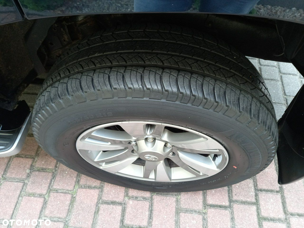 Toyota Land Cruiser - 12