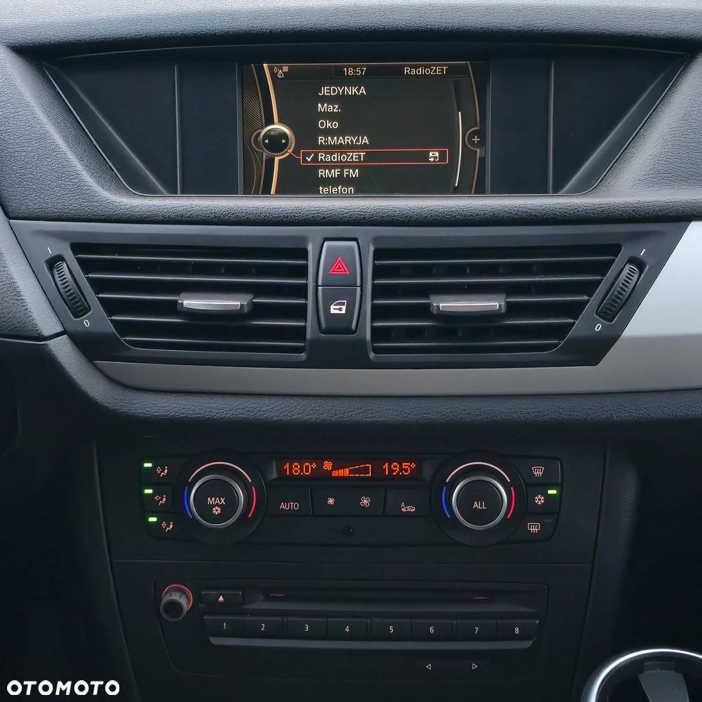 BMW X1 sDrive18d xLine - 36
