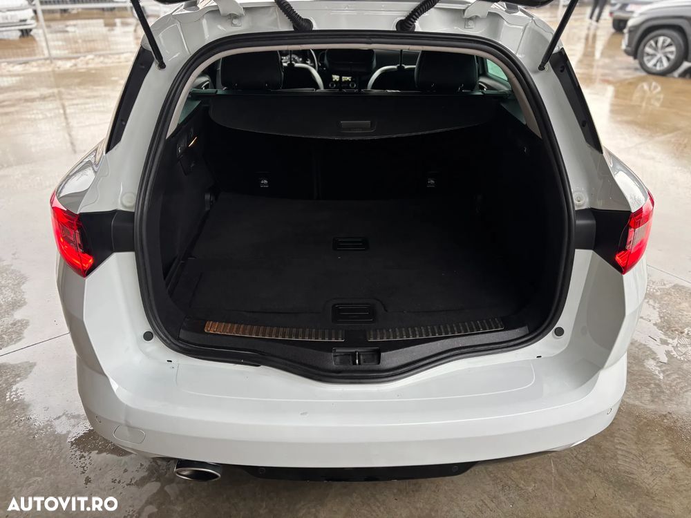 Renault Megane ENERGY dCi 110 EDC INTENS - 11