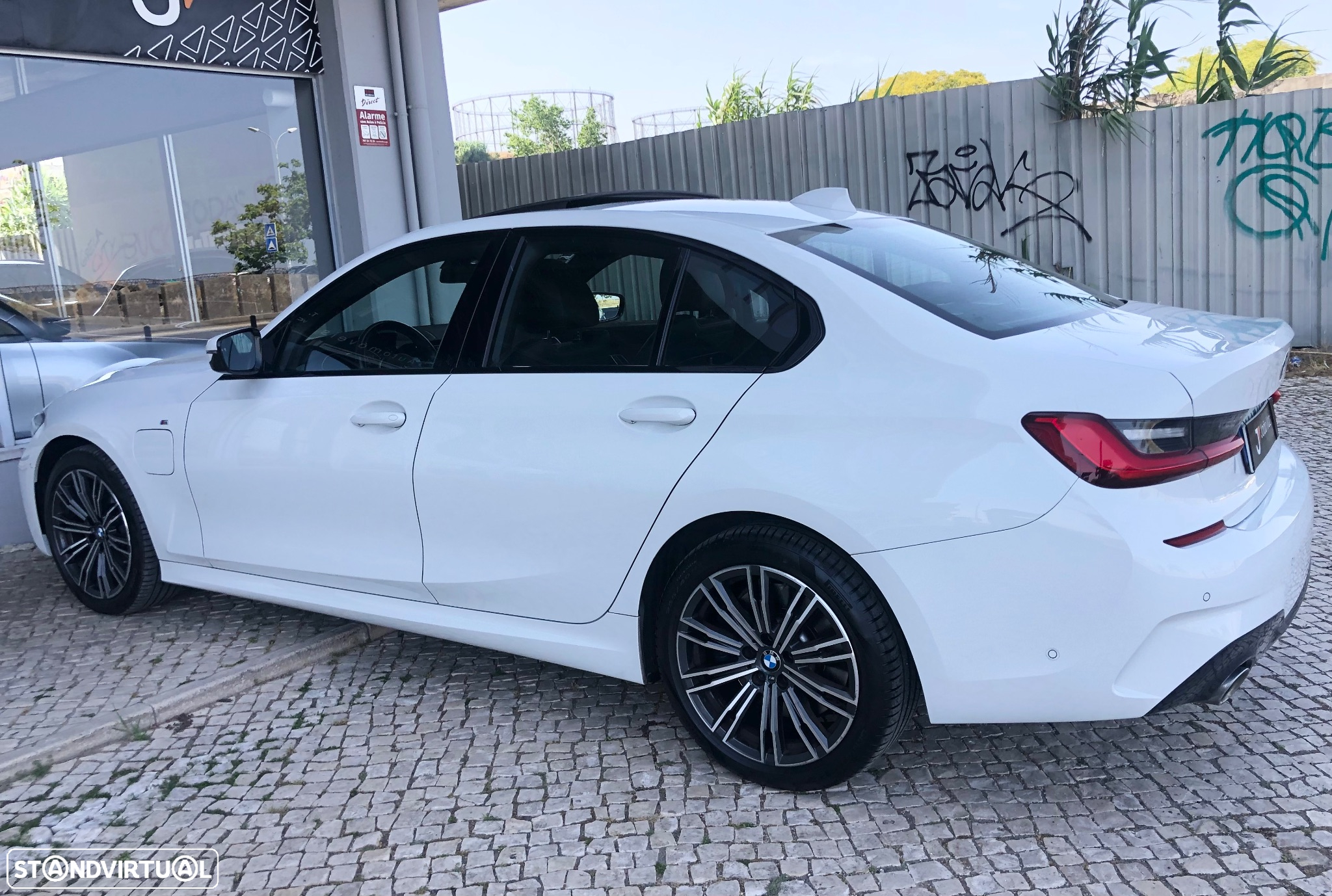 BMW 330 e Pack M Auto - 17