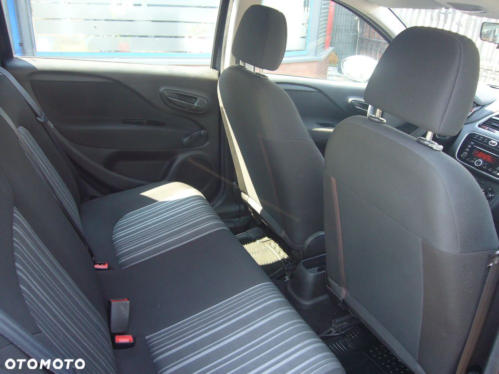 Fiat Punto 1.4 Young - 16