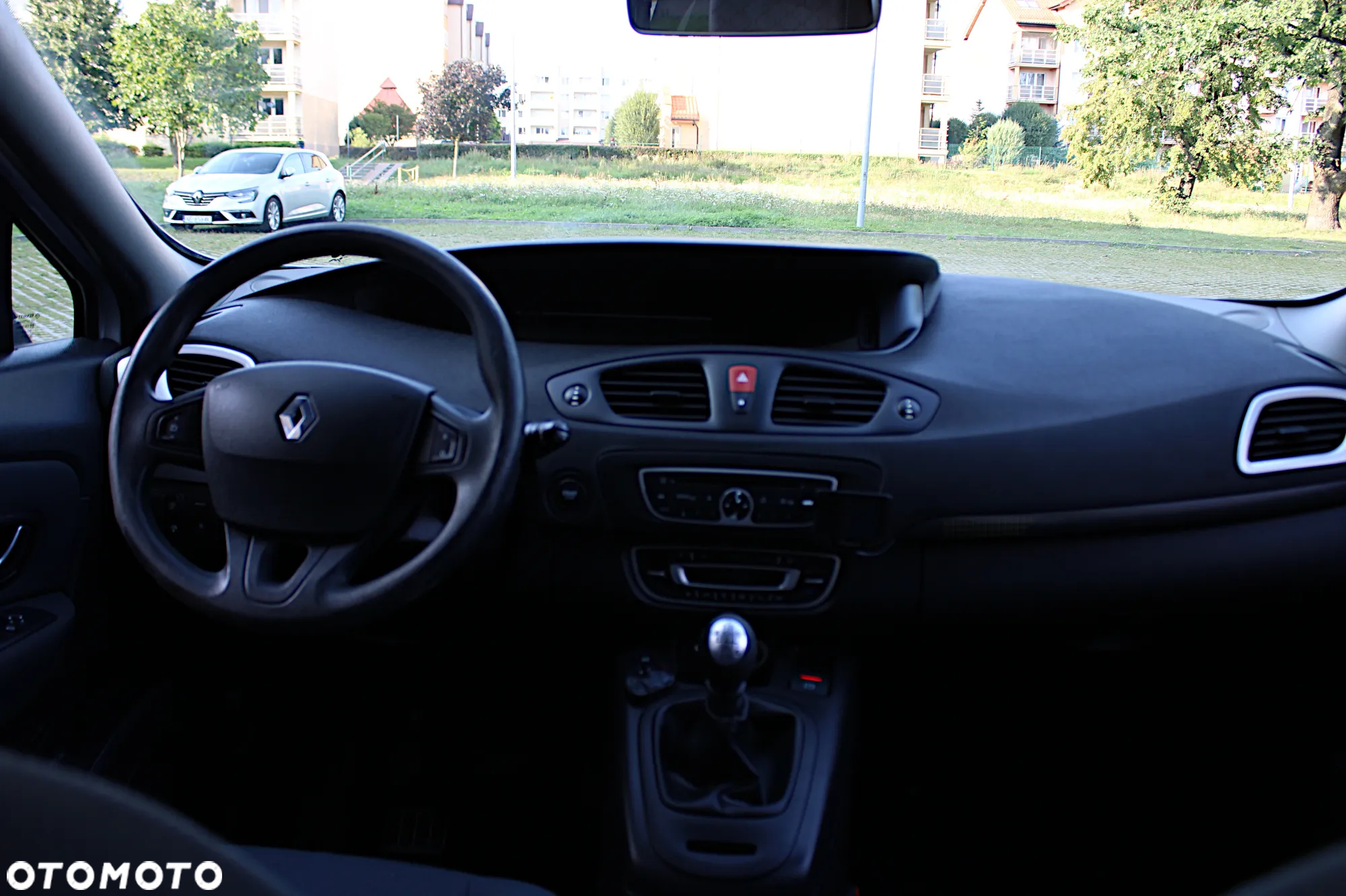Renault Grand Scenic 1.6 16V 110 LIMITED - 27