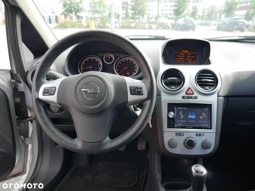 Opel Corsa 1.4 16V Enjoy - 17