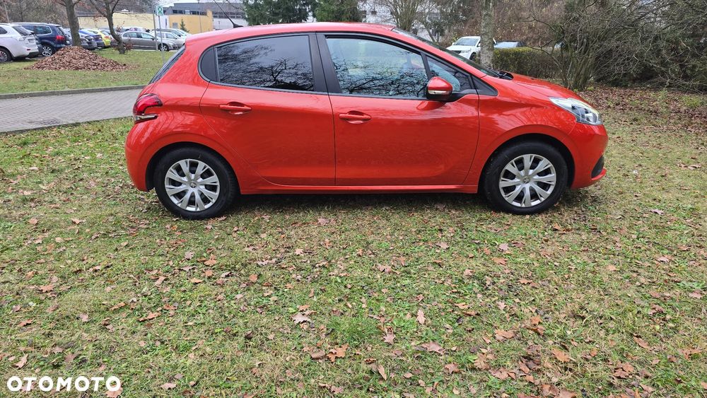 Peugeot 208 1.2 PureTech Style - 6