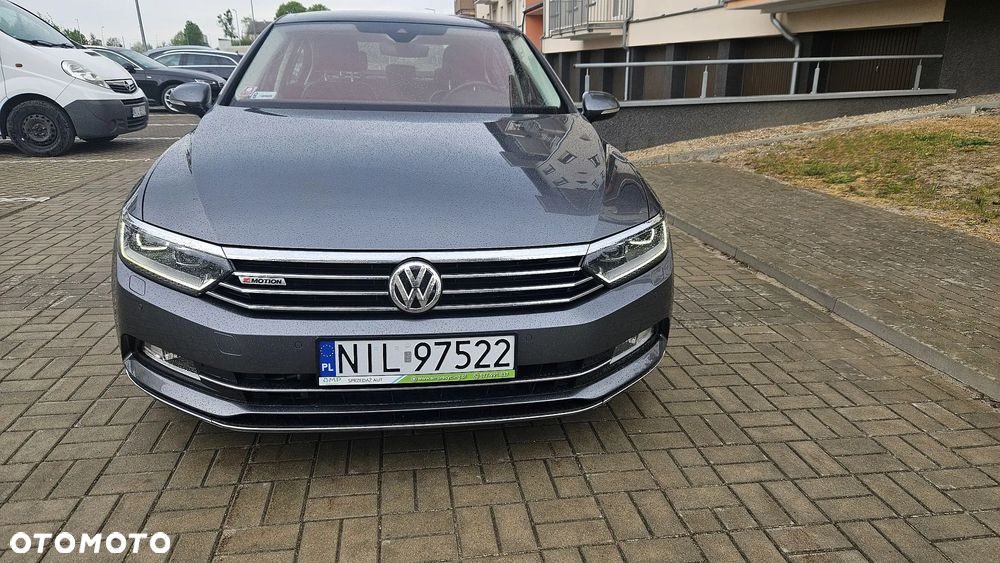 Volkswagen Passat 2.0 TDI Bi-Turbo BMT 4Mot Highline DSG - 4