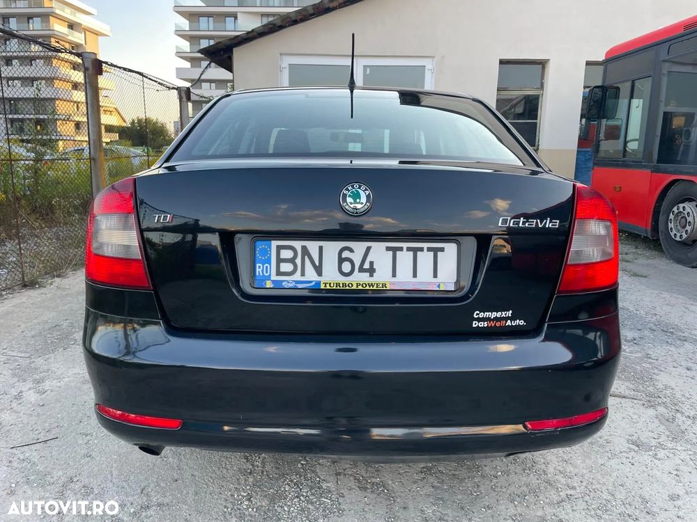 Skoda Octavia 2.0 TDI Business - 18