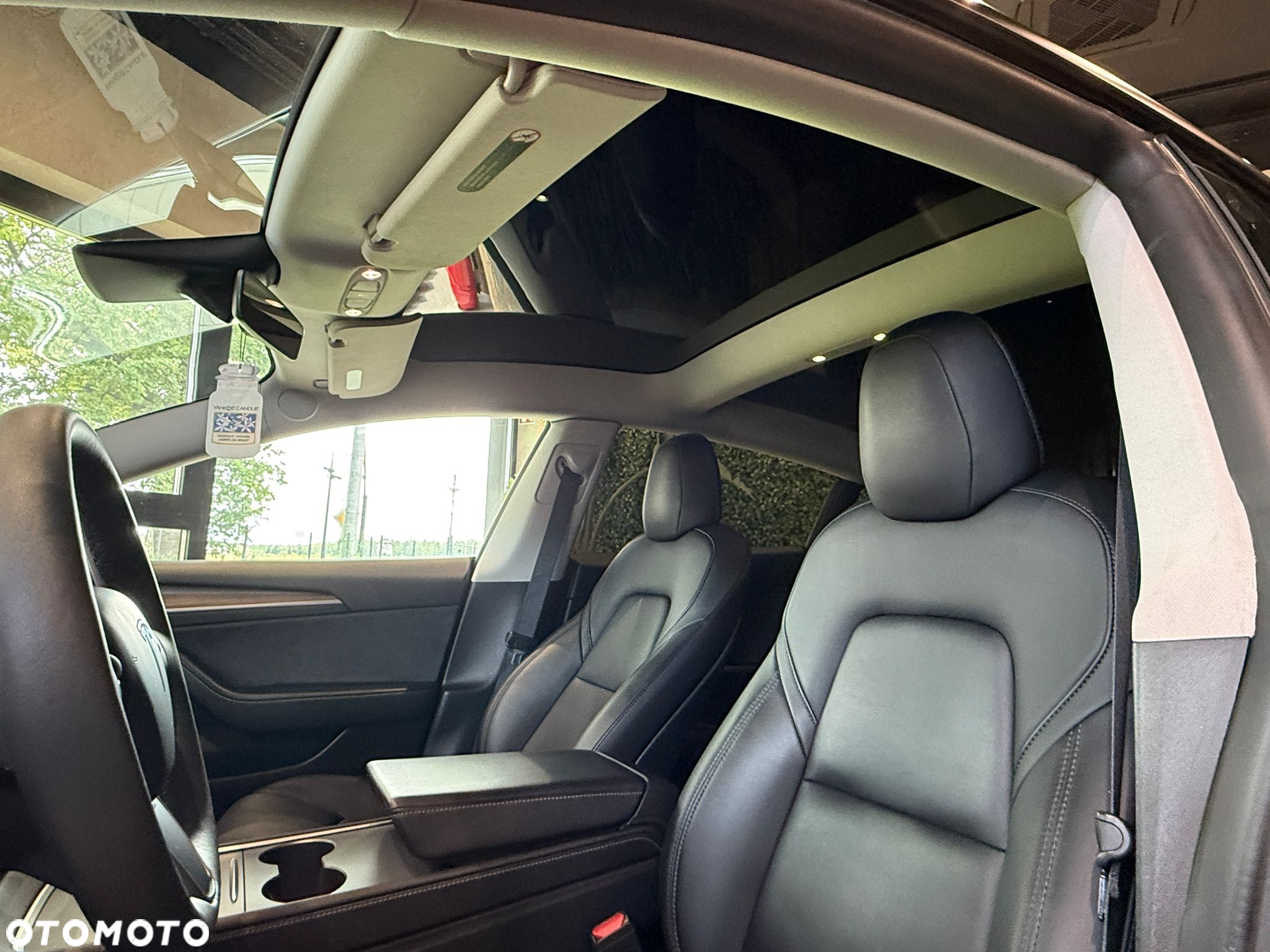 Tesla Model 3 Performance AWD - 27