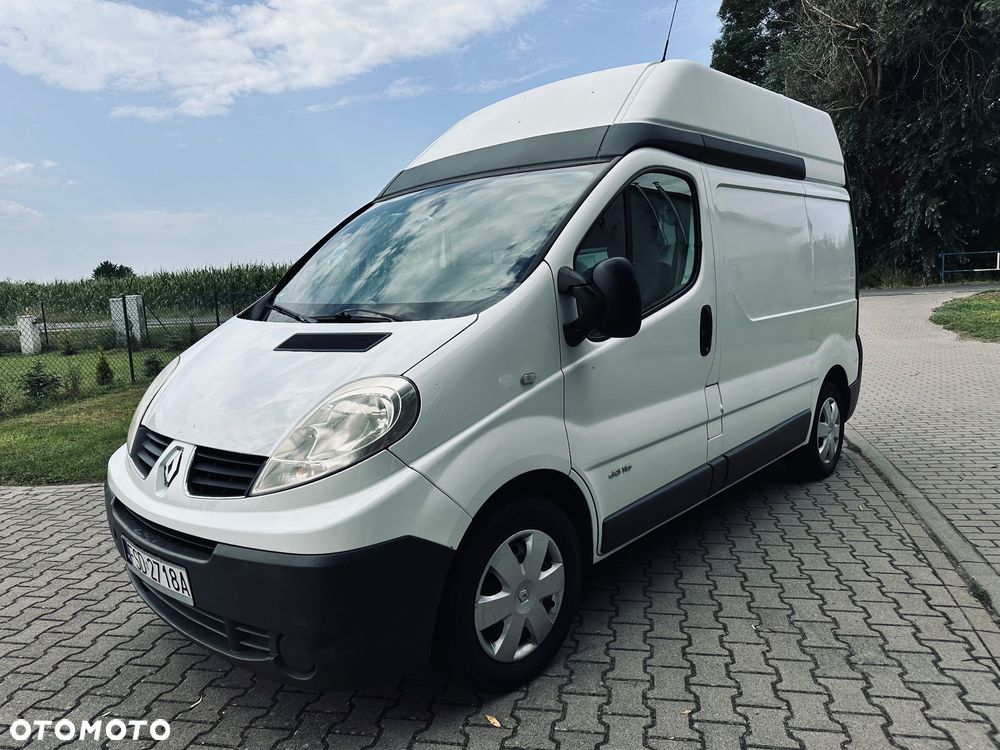 Renault Trafic - 1
