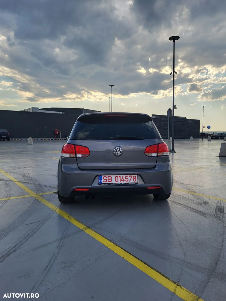 Volkswagen Golf 2.0 TDI Comfortline - 4
