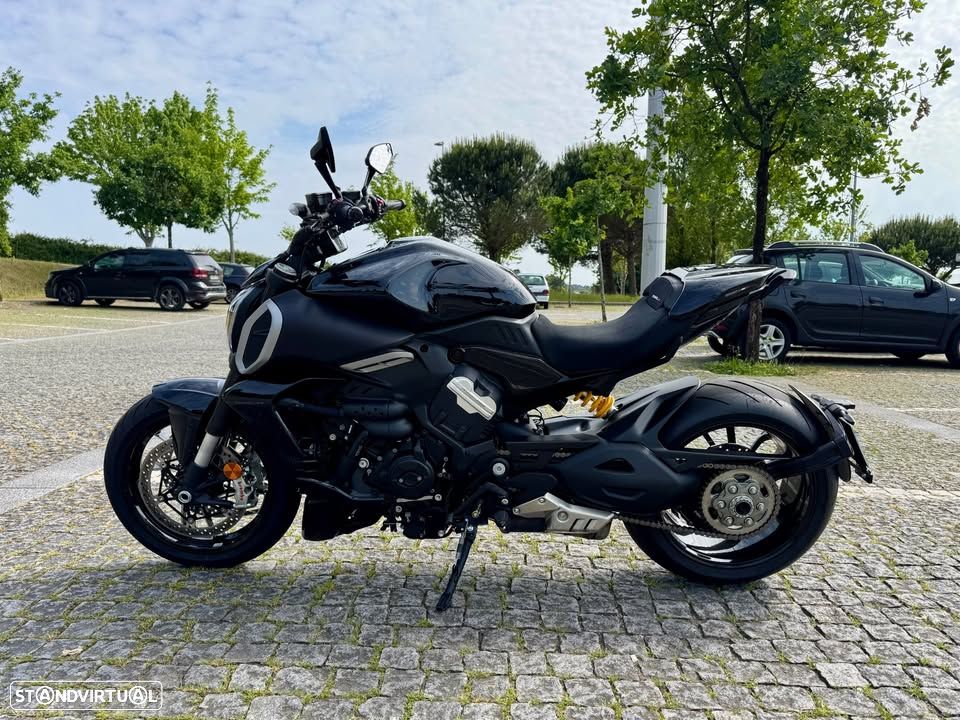 Ducati Diavel V4 Thrilling Black - 8