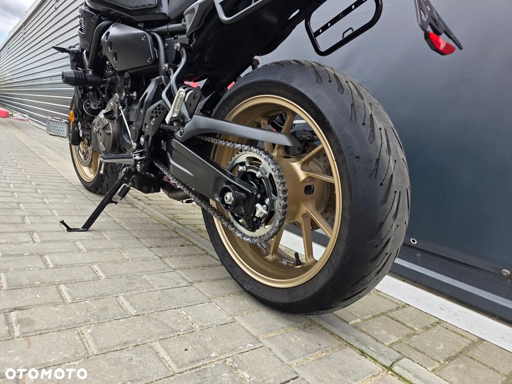 Yamaha XSR - 9