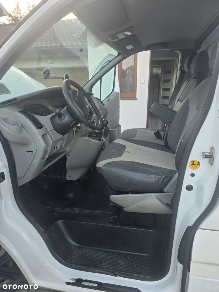 Renault Trafic - 11
