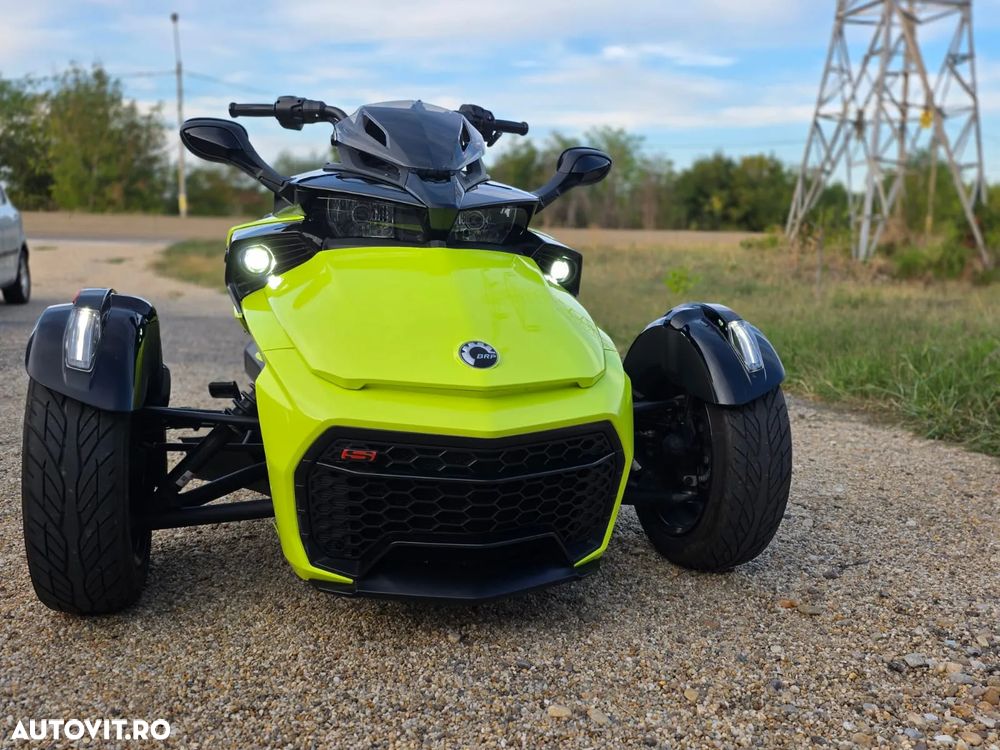 Can-Am Spyder - 4
