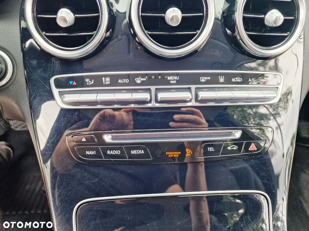 Mercedes-Benz Klasa C 350 e 7G-TRONIC - 36