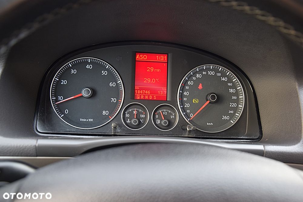Volkswagen Touran 1.4 TSI DSG Conceptline - 16