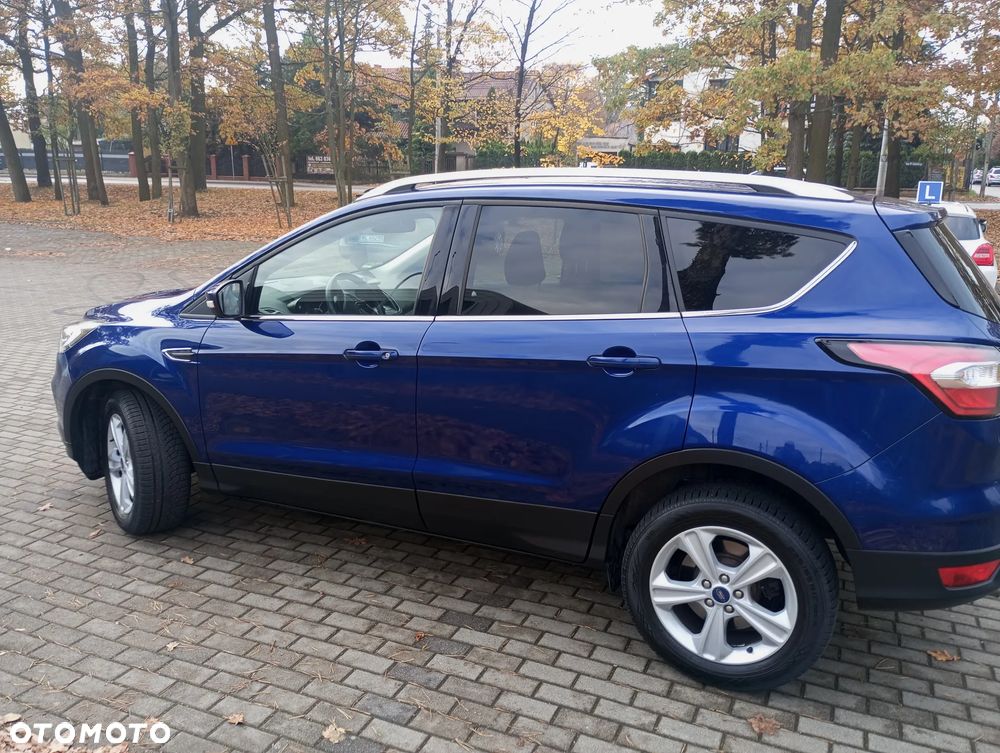 Ford Kuga 1.5 EcoBoost 2x4 Cool & Connect - 11