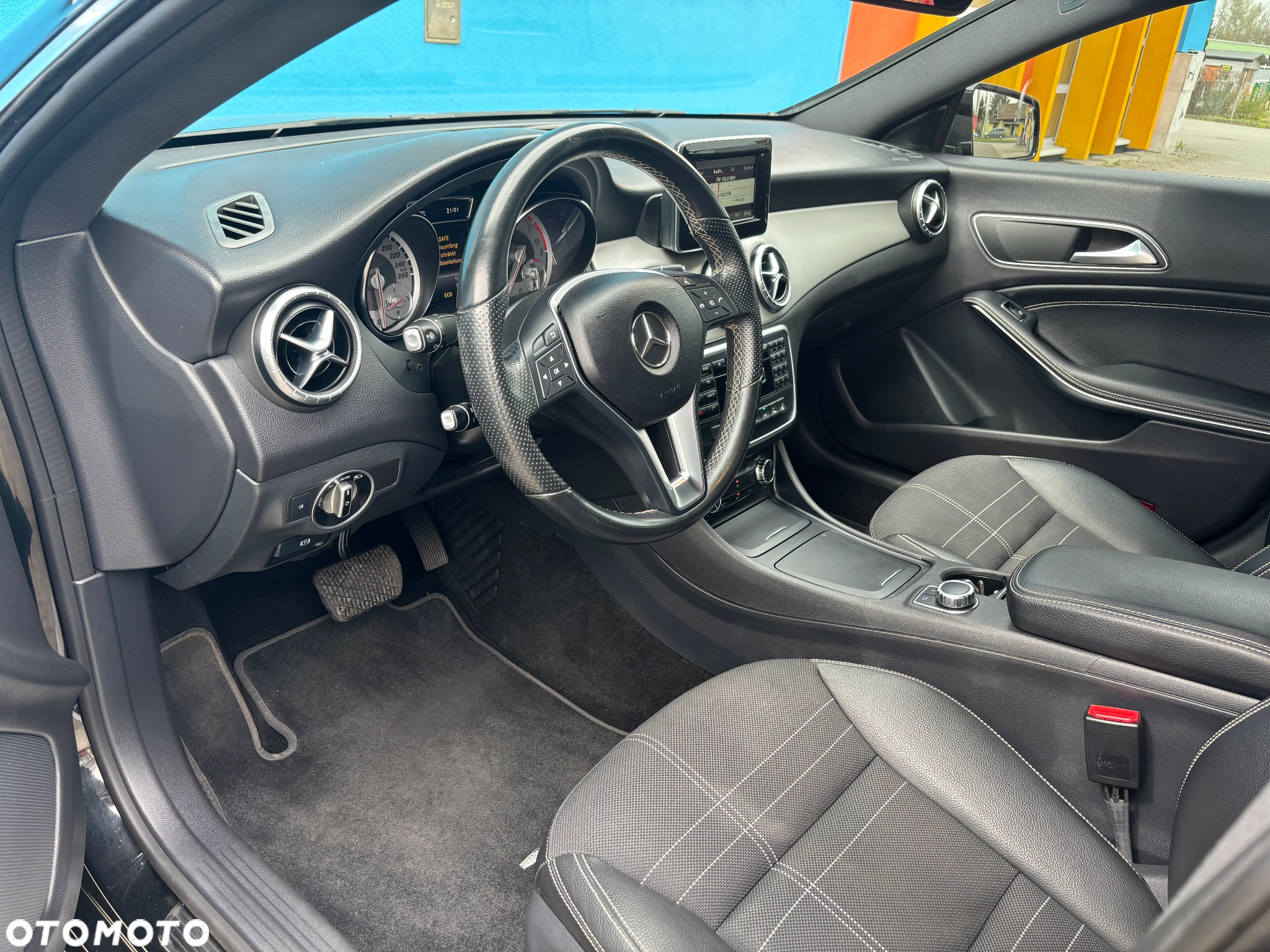 Mercedes-Benz CLA 220 CDI 7G-DCT AMG Line - 16