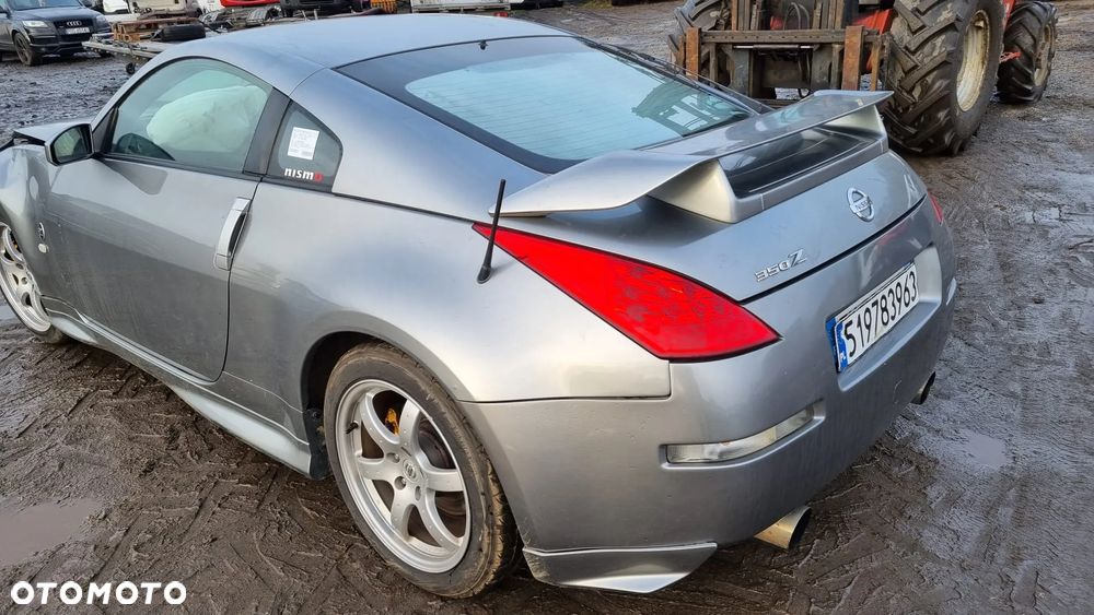 Nissan 350 Z - 2