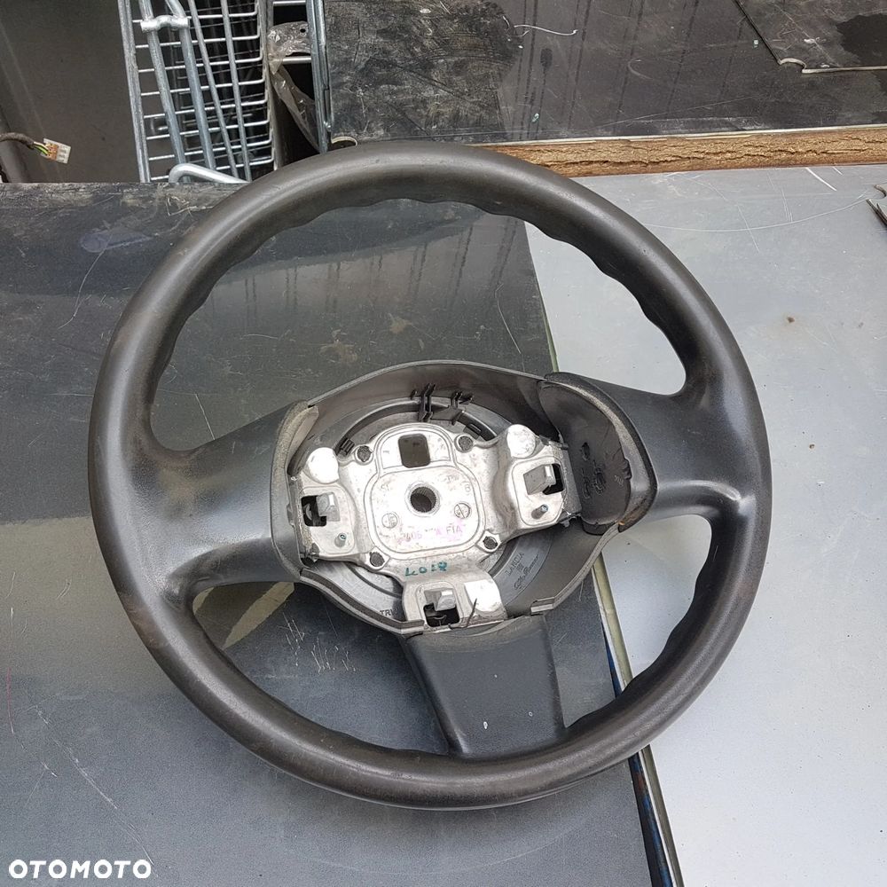 nakładka dekor z deska rozdzielcza czerwona fiat 500 przed lift DESKA ROZDZIELCZA KONSOLA KOKPIT EU FIAT 500 08-15 - 17