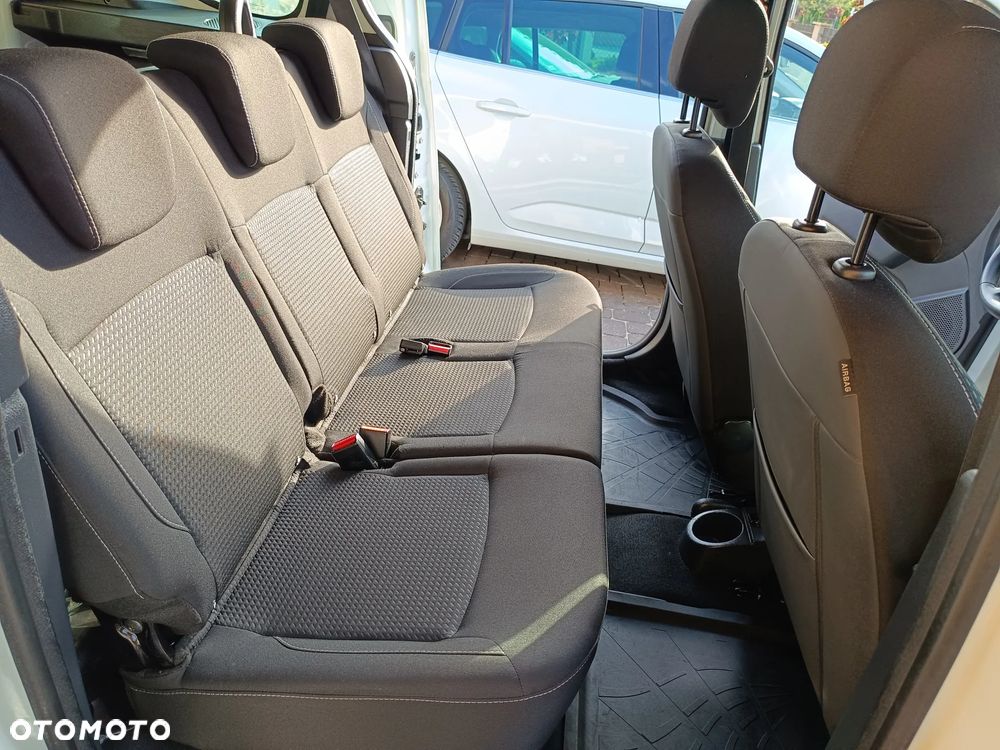 Dacia Dokker 1.5 dCi Laureate - 32