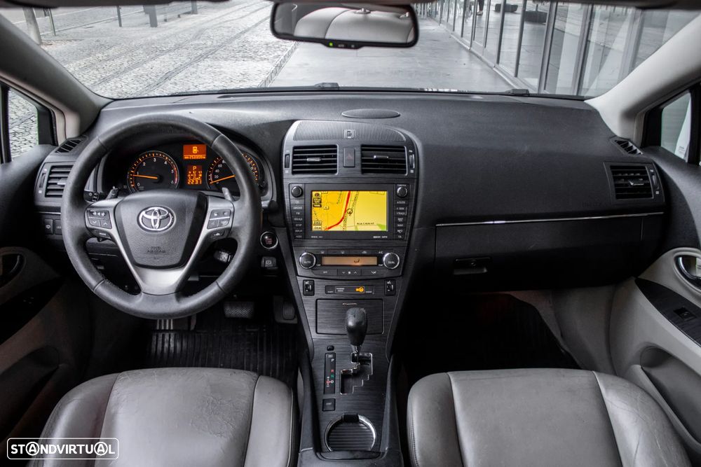 Toyota Avensis SW 2.2 D-CAT Premium - 38