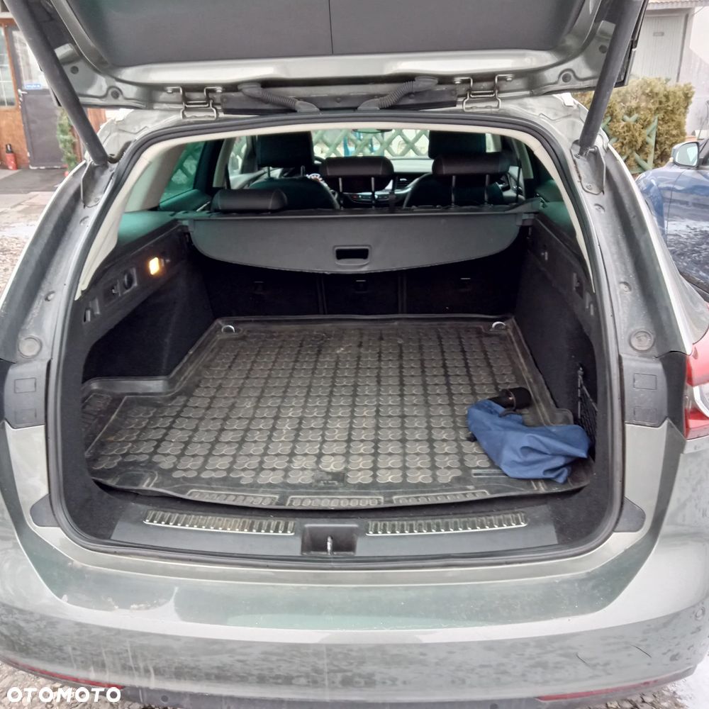 Opel Insignia - 12