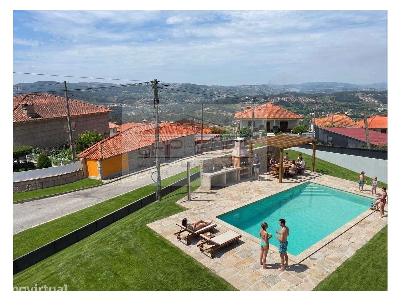 Moradia 4 frentes nova  com 840 m2 terreno em Felgueiras - Grande imagem: 2/39