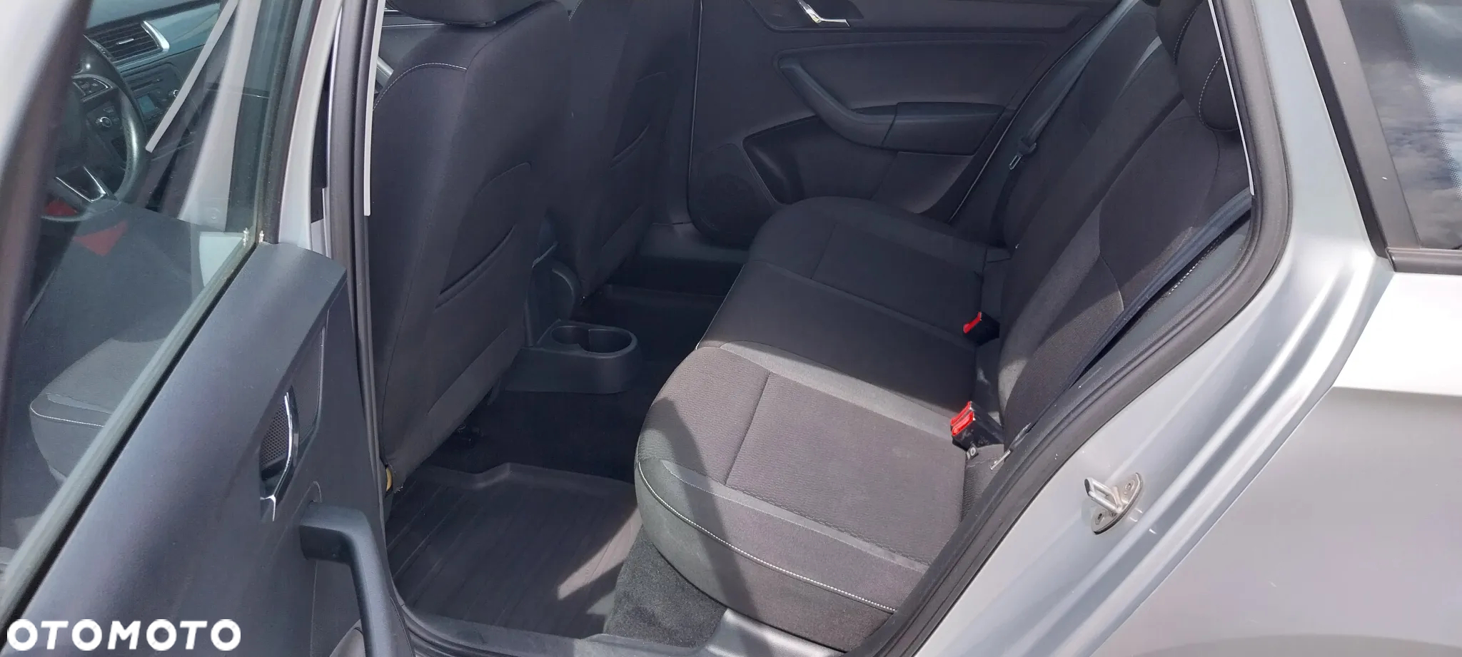 Skoda RAPID 1.2 TSI Ambition - 9