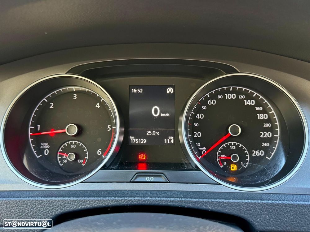 VW Golf 1.6 TDi Trendline - 32